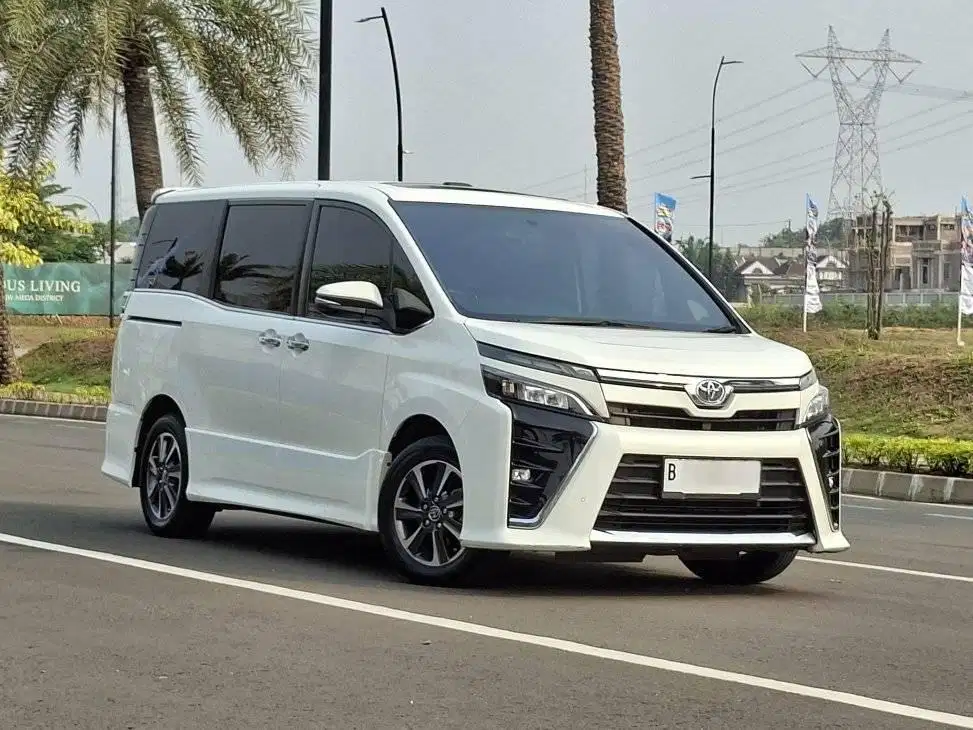TDP 8JUTA VOXY 2.0 AT Matic 2020 ISTIMEWA