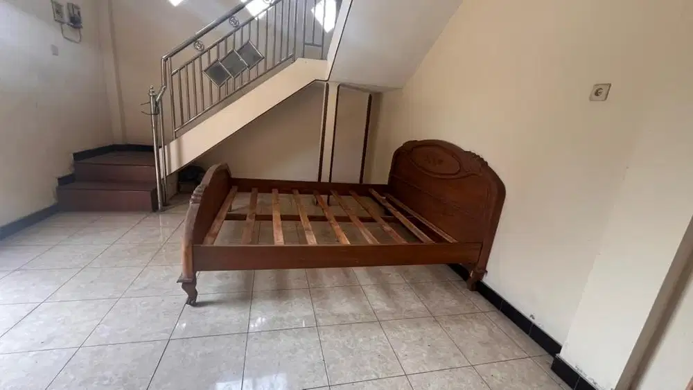 Dijual Dipan / Tempat Tidur Kayu Jati Asli (Bekas Pemakaian Pribadi)
