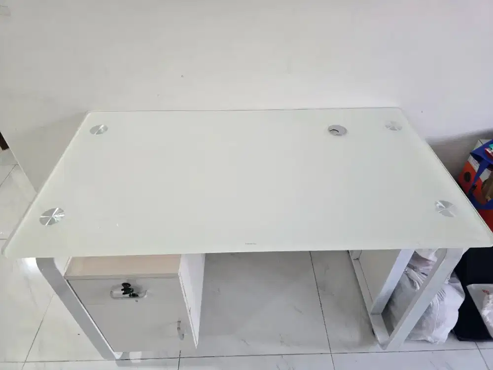 Meja Belajar / Kerja Tempered glass putih