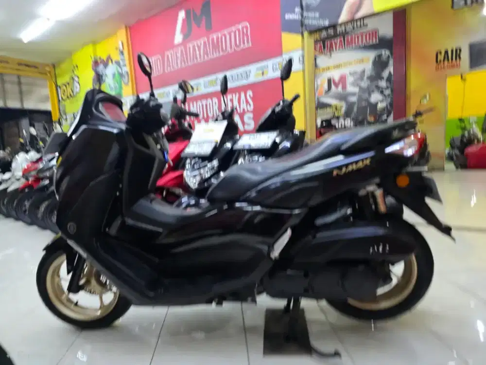 Nmax 155 connected tahun 2021
