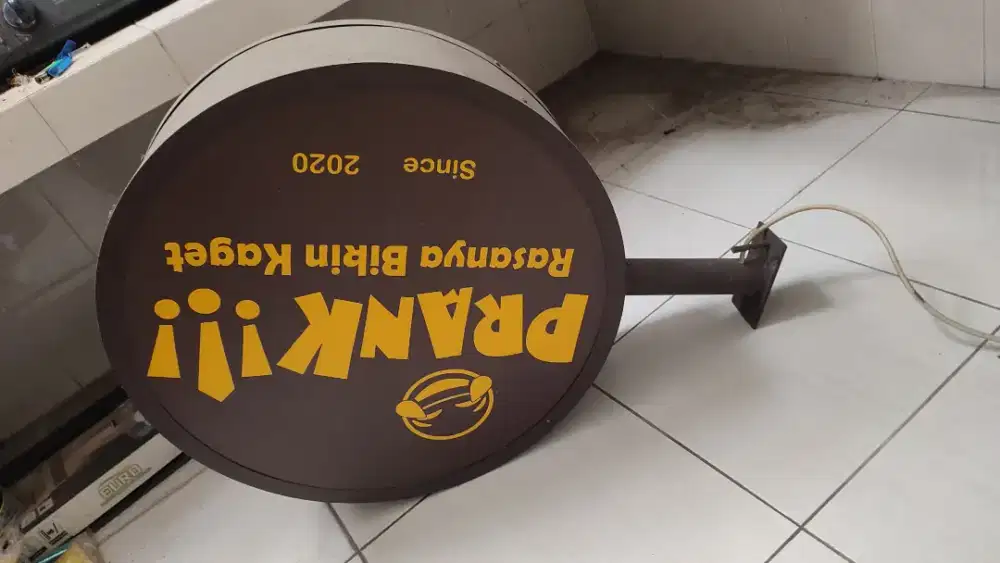 jual neon box bekas (belum pernah terpakai) diameter 60 cm