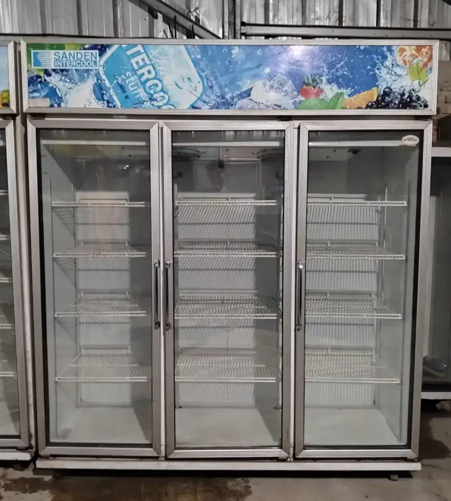Showcase/chiller 3 pintu