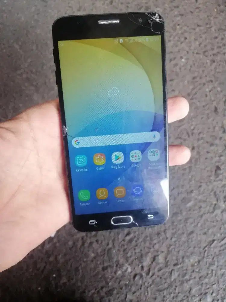 Samsung j7 prime RAM 3/32