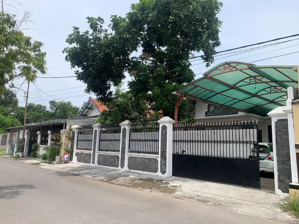 DIJUAL - RUMAH DI CIREBON UNTUK KELUARGA 460 m2
