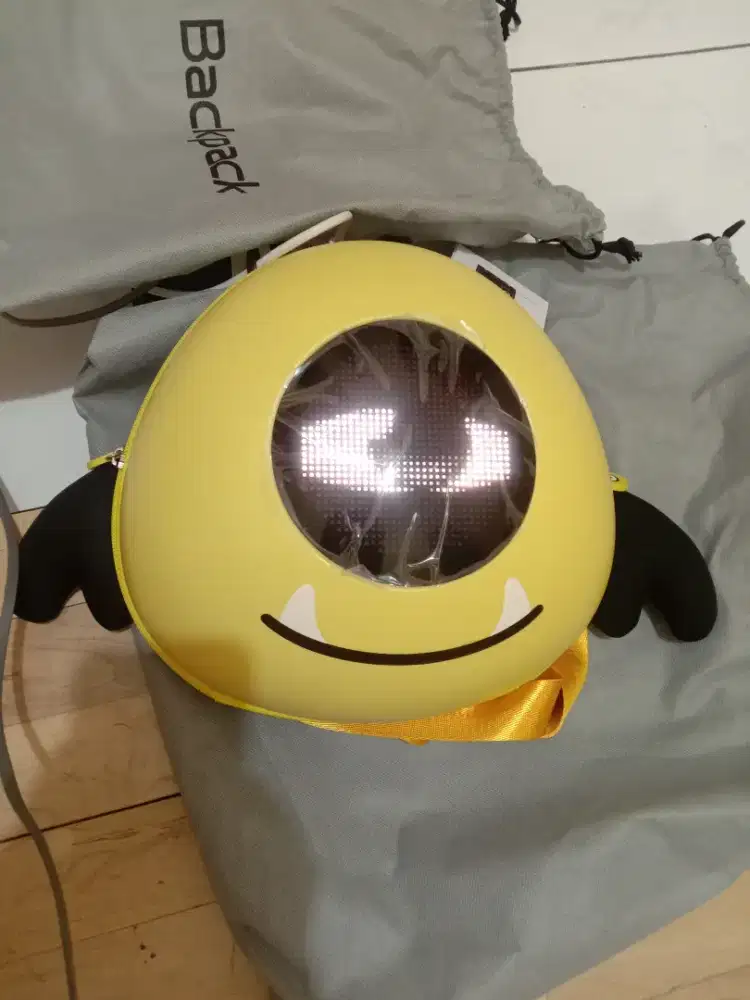 Loy led backpack