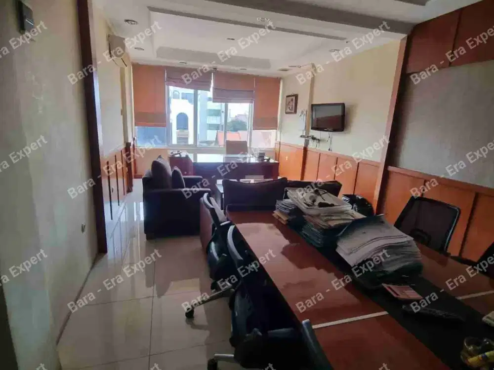 Jual ruko 3 lantai di bawah pasaran daerah Pramuka, jakarta timur