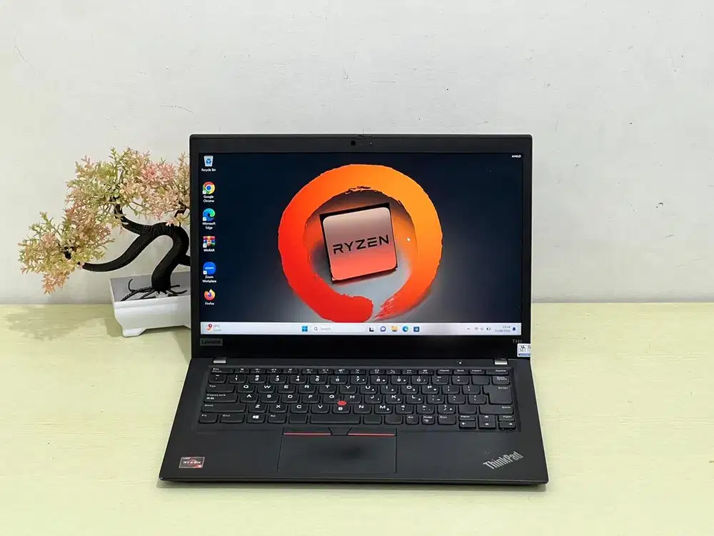 Lenovo ThinkPad T14s Ryzen 5-4650U RAM 16 SSD 256 GB 14 FHD IPS Mulus