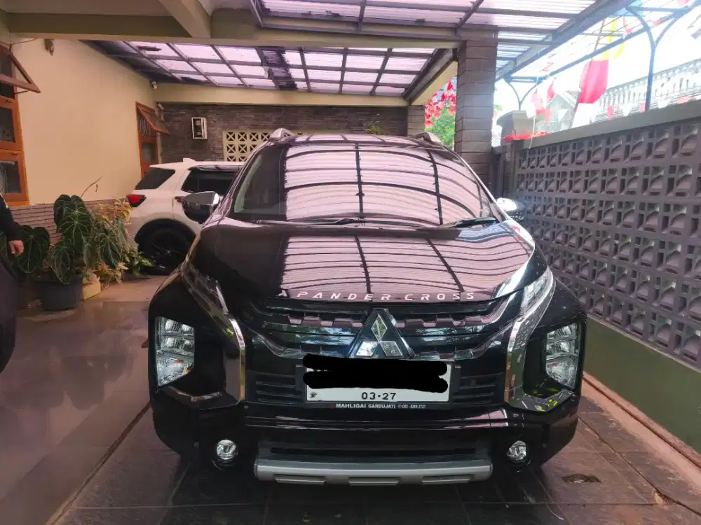 Mitsubishi Expander Cross 1,5 L tahun 2021