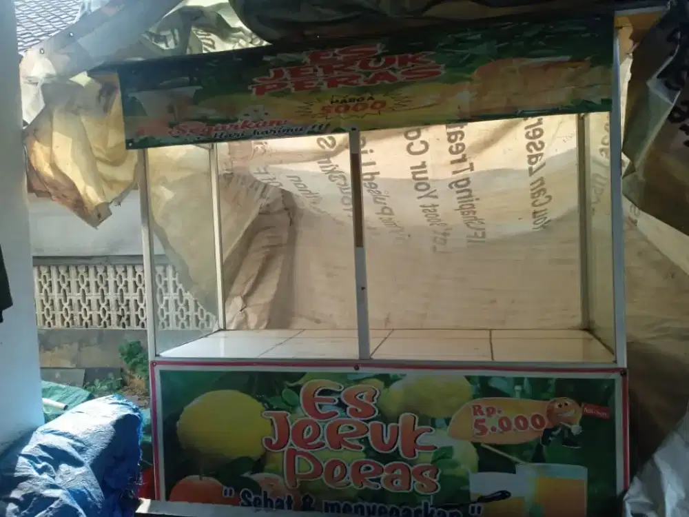 DIJUAL MURAH 1 SET LNGKP 1 GEROBAK BSR&1 MESIN JERUK PERAS&1 MESIN CUP