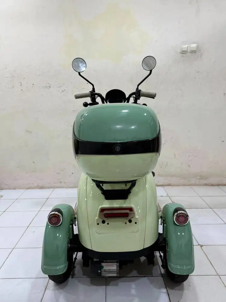 Motor Listrik E-NINE TRISTAR – Motor buat Keliling Komplek Sore-Sore
