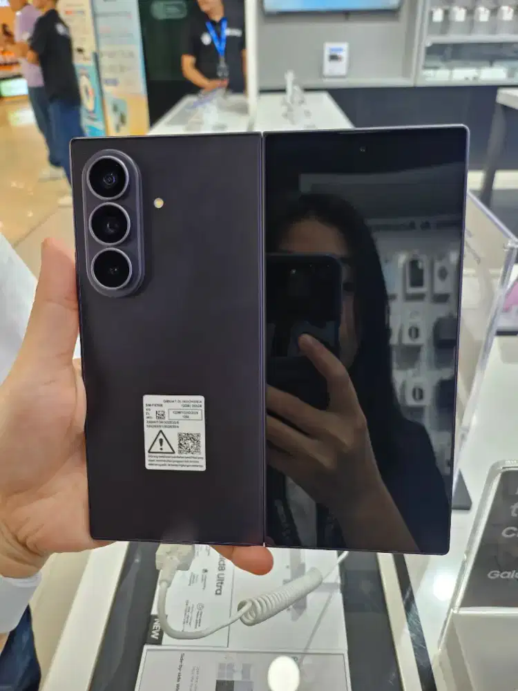 SAMSUNG GALAXY FOLD8 ULTRA 12/256 GARANSI RESMI SEIN 1 TAHUN