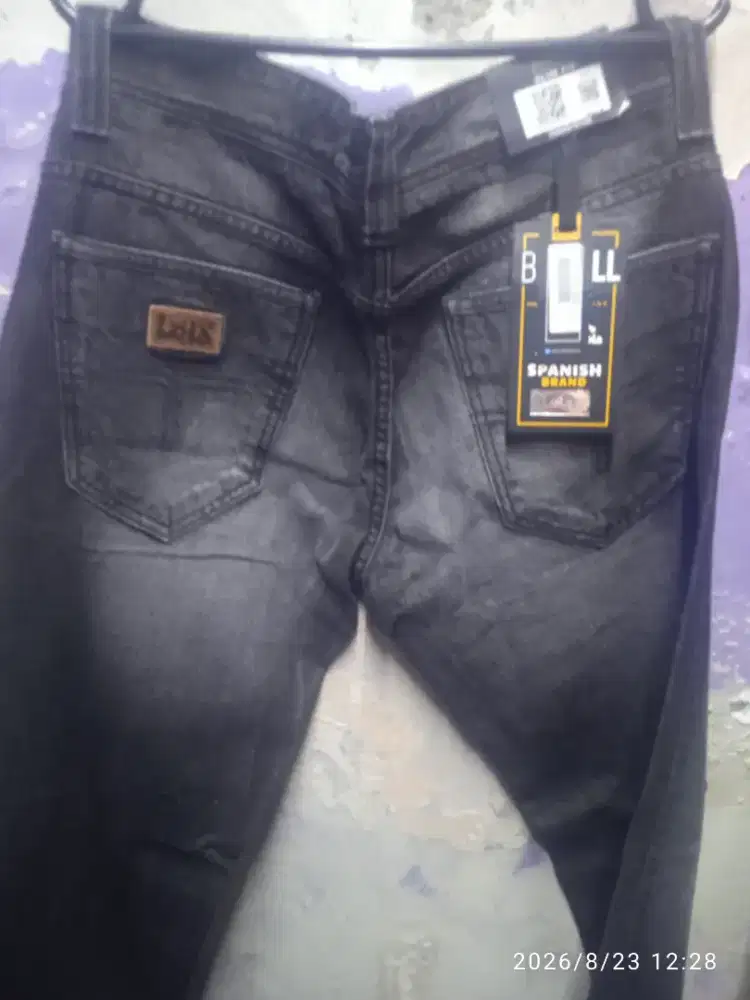 Celana lois cfl 104 px ukuran 34