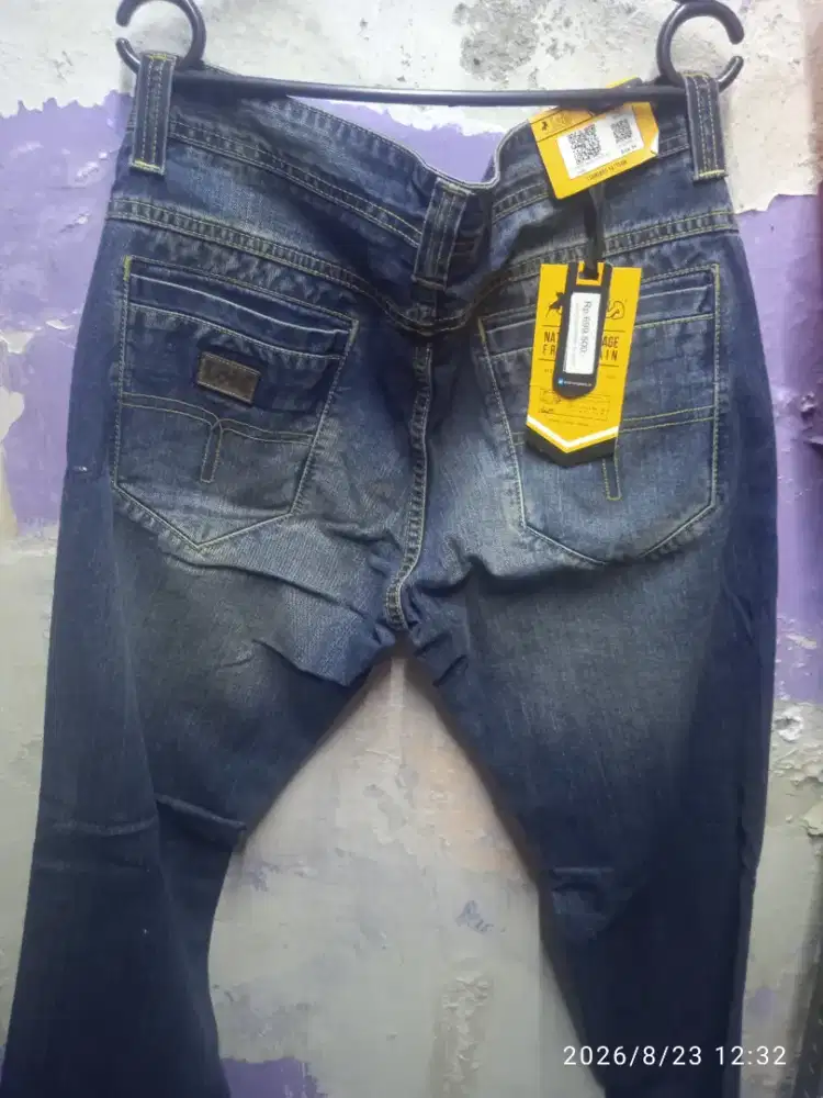 Celana lois clp 204 g