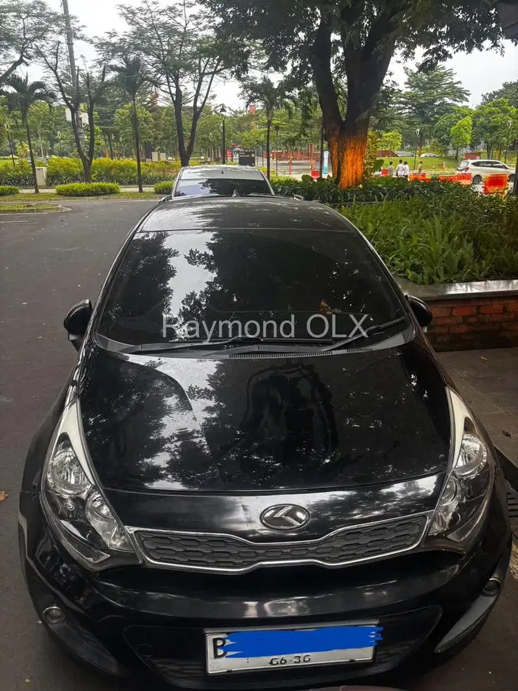 Kia Rio 2012 Matic Hitam