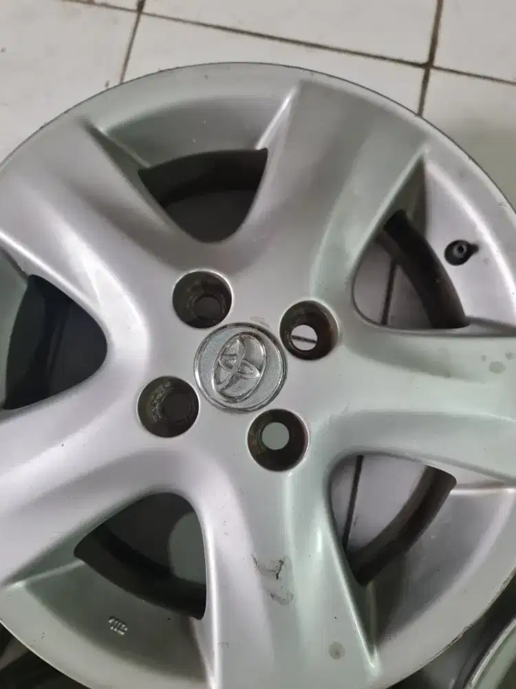 Velg Yaris Bakpao 2006 Original OEM