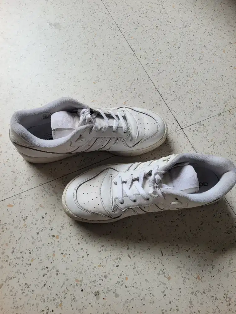 Adidas Rivalry Low