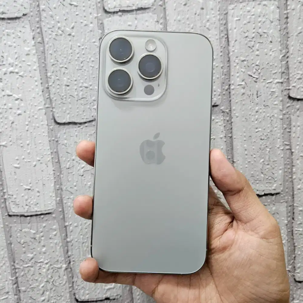 iPhone 16 Pro 256 Natural Titanium, Ibox blibli