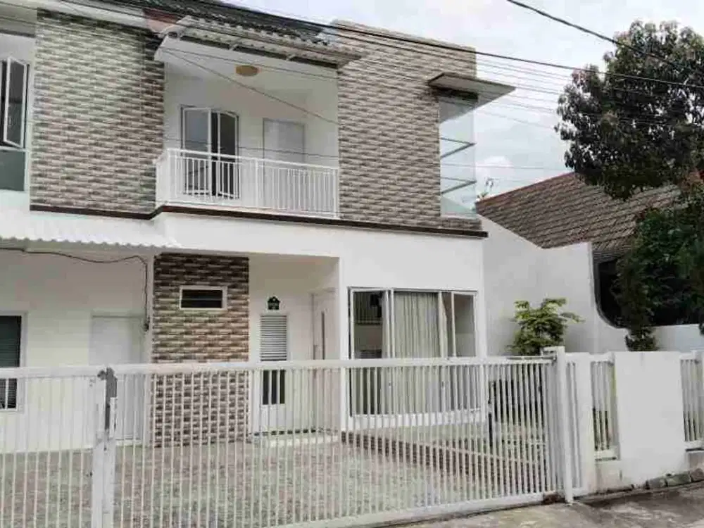 Dijual Rumah 2 Lantai mewah dan kokoh di BSI Kota Bogor