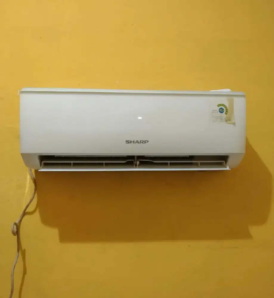 Ac Sharp 1/2 pk R32 dingin