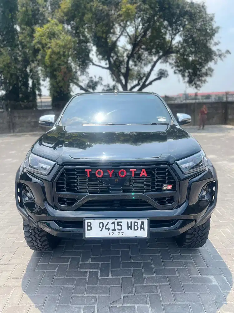 TOYOTA HILUX GR 2.4 DOUBLE CABIN 4x4 MT 2022