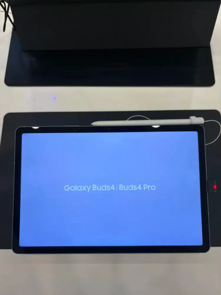 Promo Samsung Tab S10 FE, dilengkapi keyboard + S pen