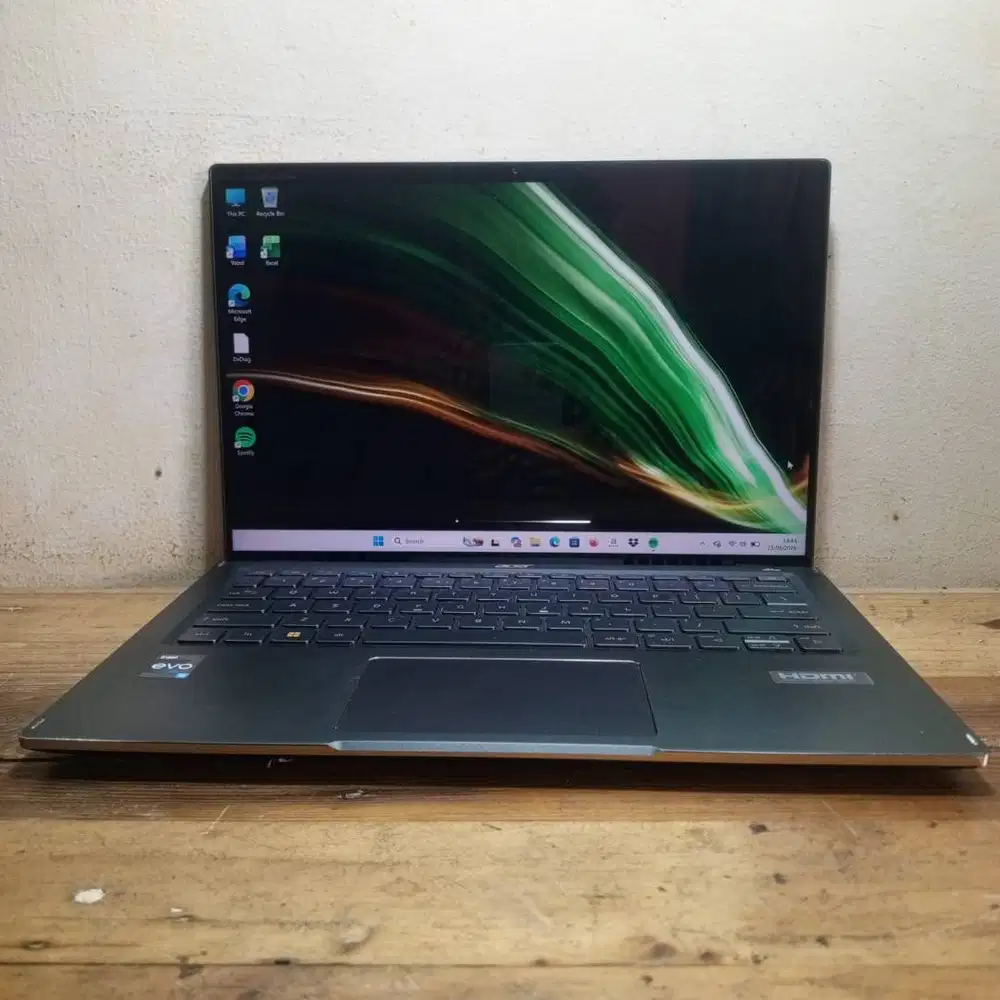 Acer Swift Touchscreen core i5 gen 12 Ram 16 GB SSD 512 GB