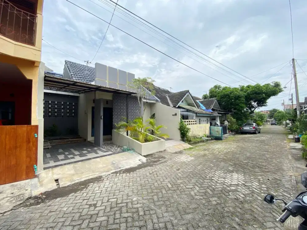 Hanya 9 Menit Dari Pakuwon Mall Jogja Rumah Dalam Perumahan Siap Huni!!