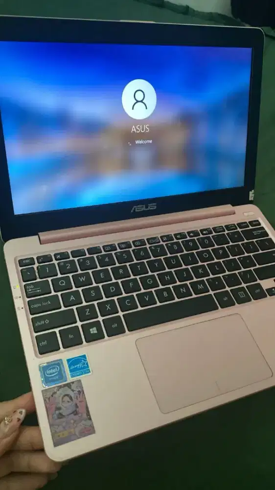 Laptop Asus Vivobook E203MAH