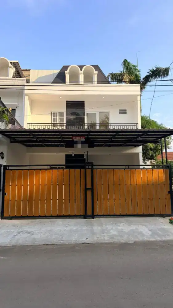Di jual rumah brand new regency melati mas