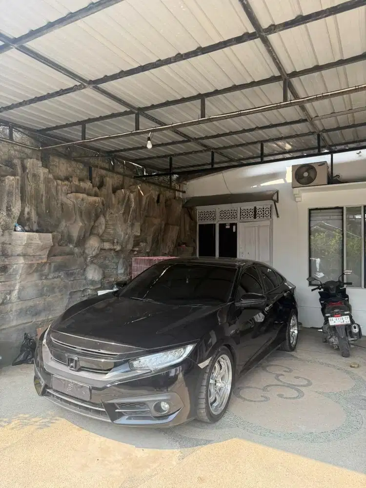 Dijual civic turbo sedan 2016