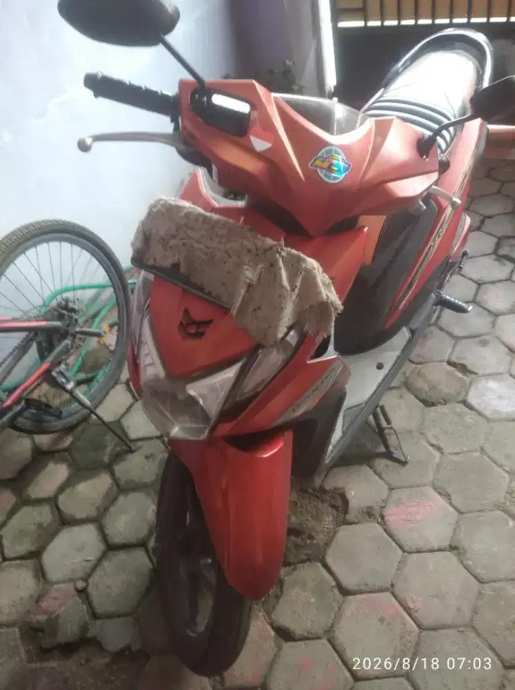 Honda beat fi merah tahun 2013 BE kodya.