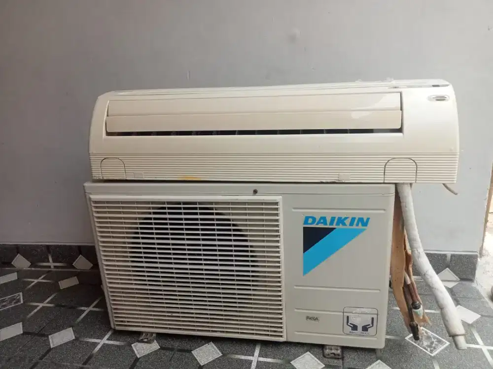 AC Daikin 1pk Thailand