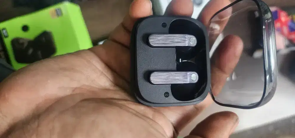 Samsung galaxy buds 4 jual cepat barang baru 5x pake doang lagi Bu j