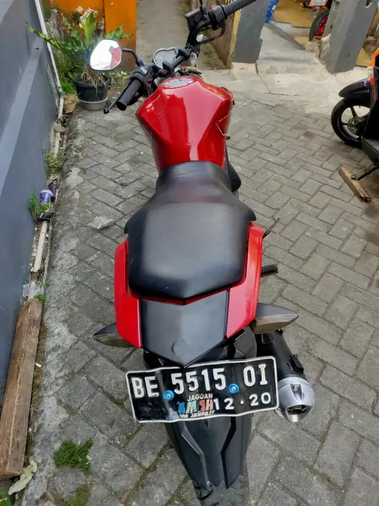 Vixion New 2015 Merah
