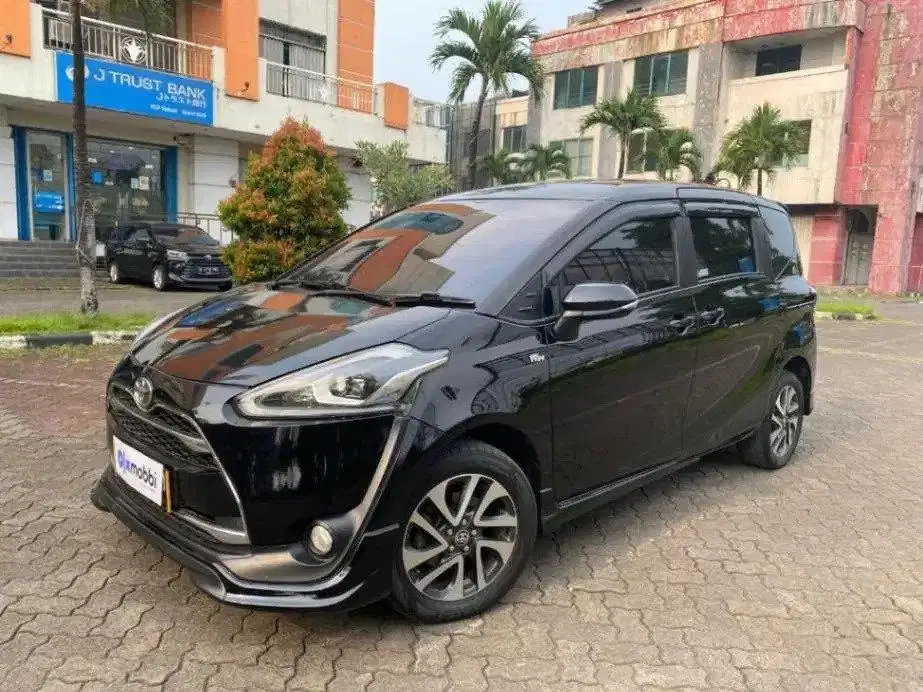 DP RENDAH - Toyota Sienta 1.5 Q Bensin-AT 2017