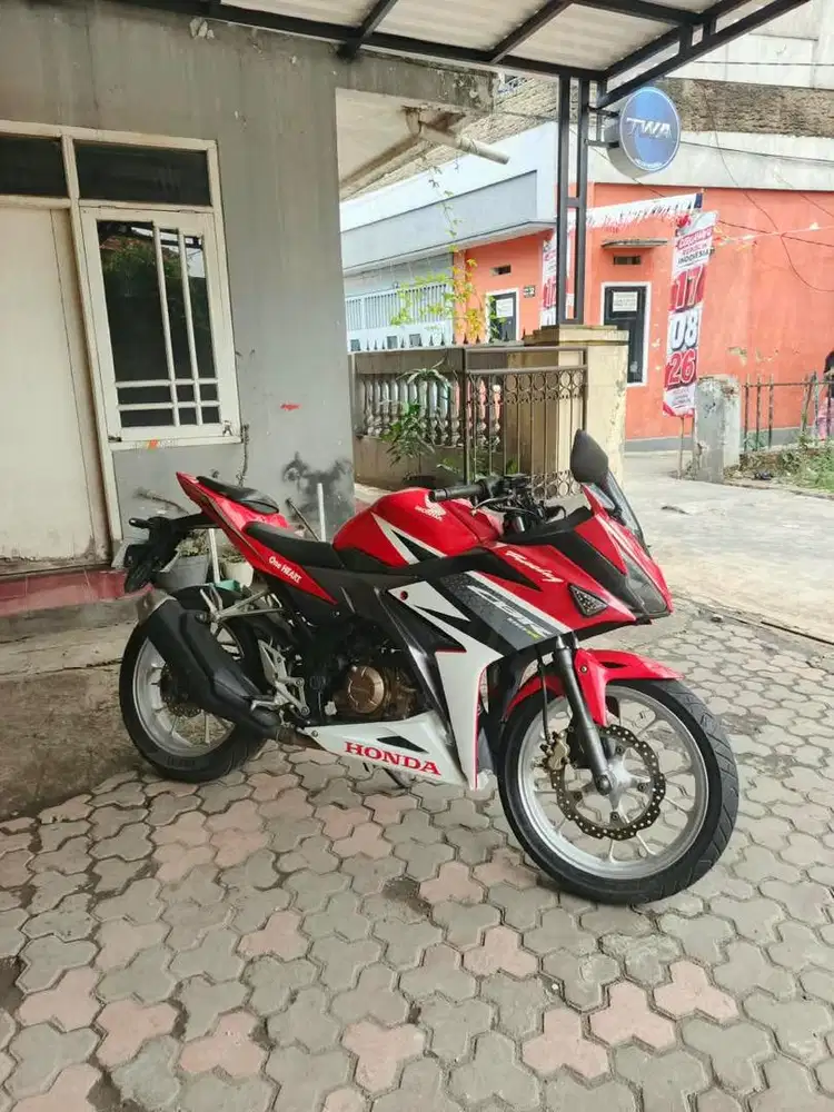 Honda CBR 150R 2019