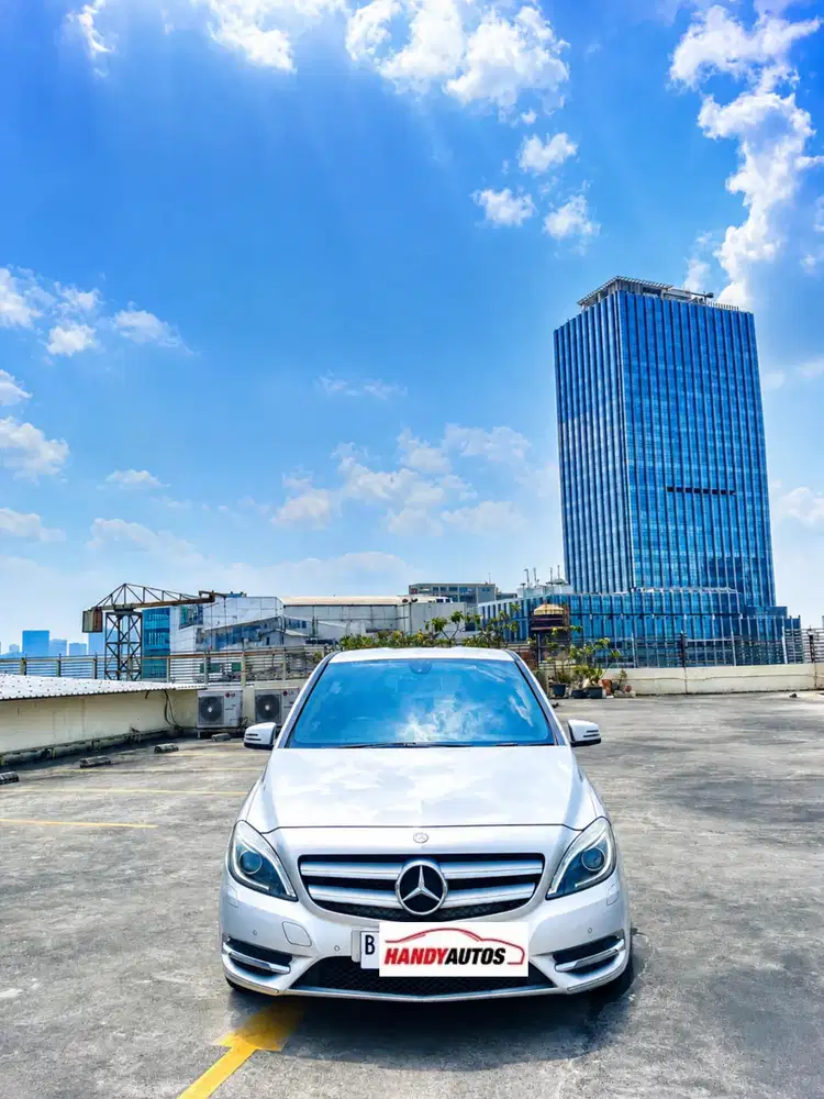 Mercedes Benz B200 AMG 2014 Automatic Silver Metalik
