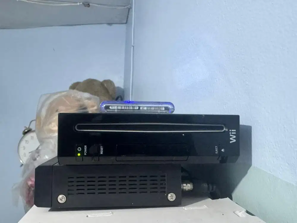 Nintendo Wii - Preloved