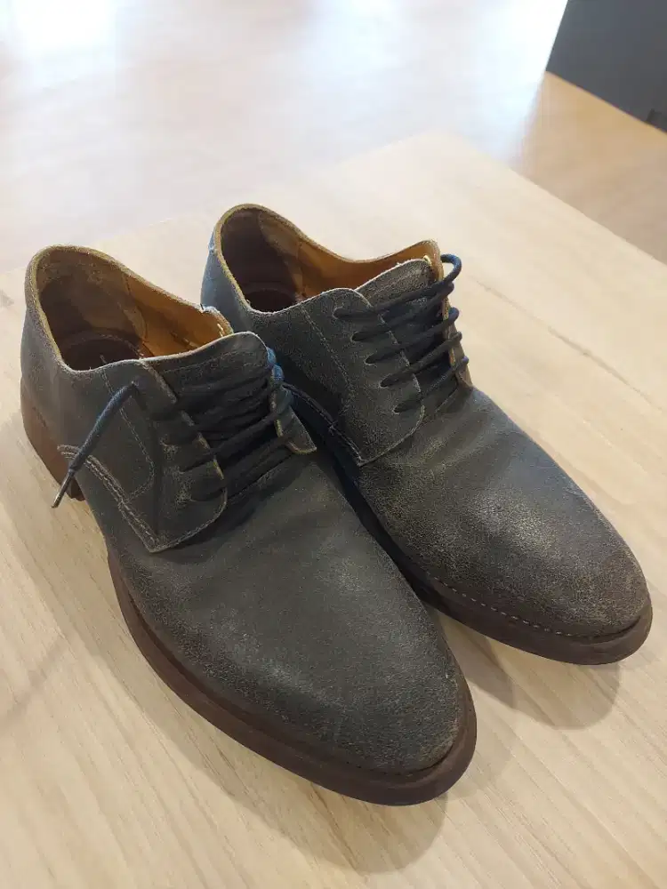 Sepatu booth kulit