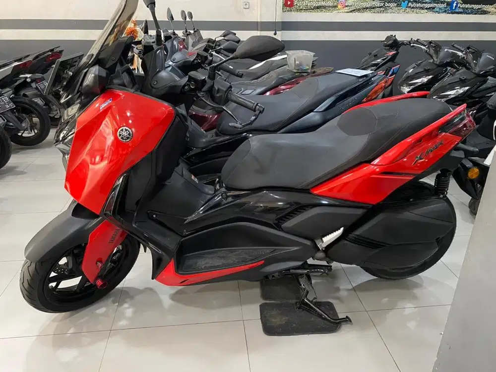 Jual cash or  kredit  yamaha x max 250 abs c 2023