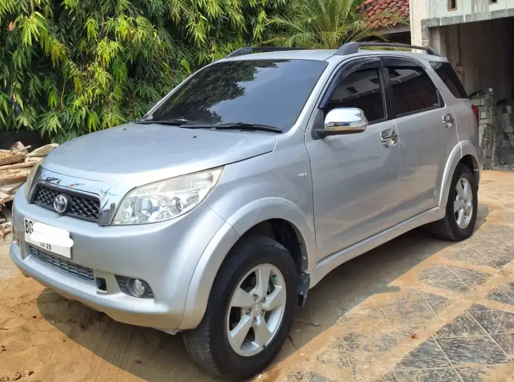 Toyota Rush S (MT) Tangan Pertama