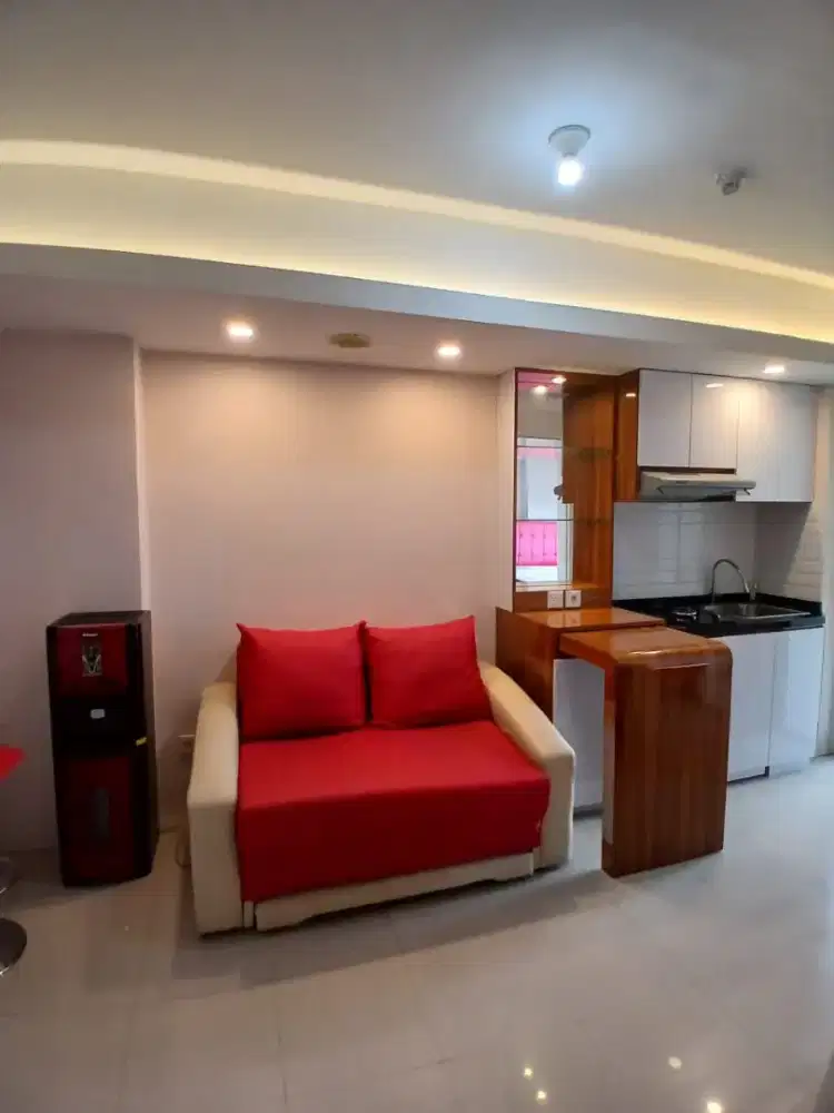 Disewakan 2 kamar furnish Apartemen Bassura city tower dahlia lt.10