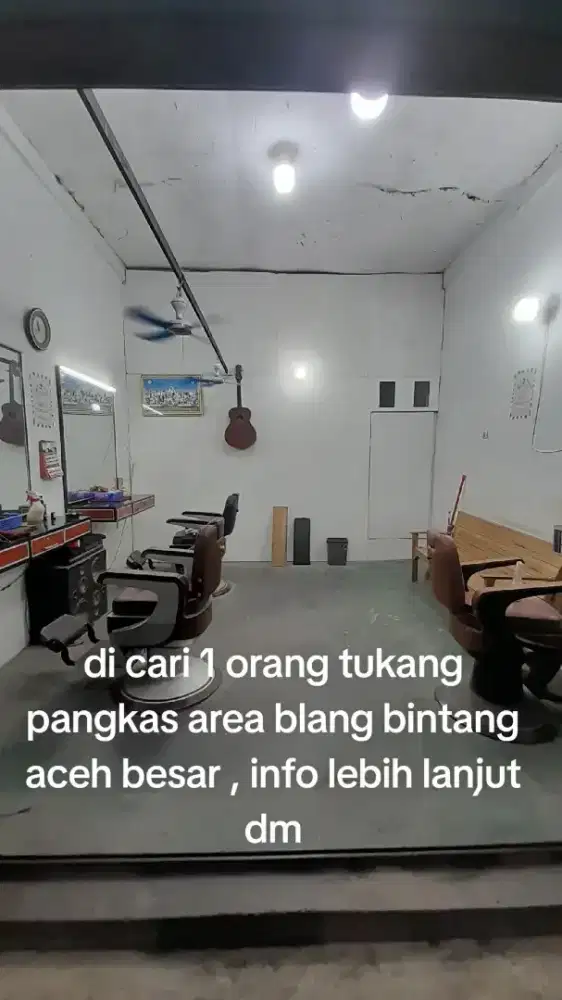 Di cari tukang pangkas rambut 1 orang