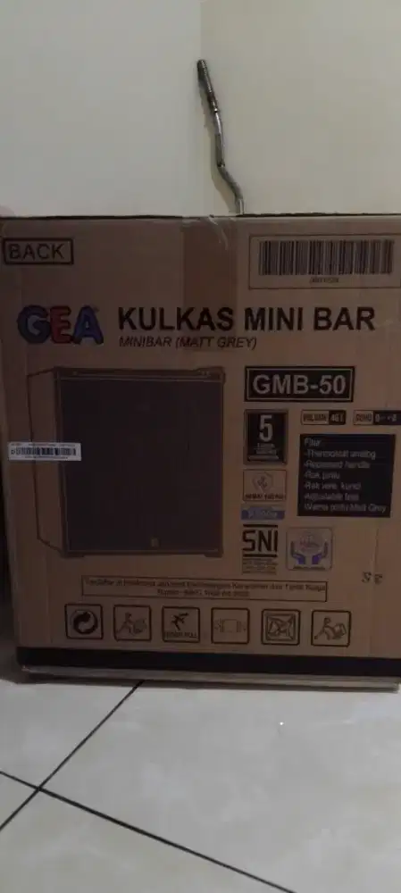 Kulkas mini bar baru masih segel