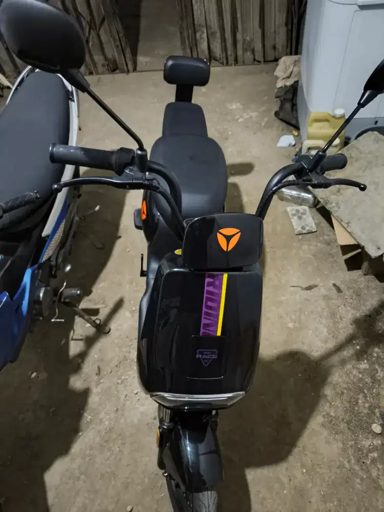 Sepeda listrik yadea ge 10