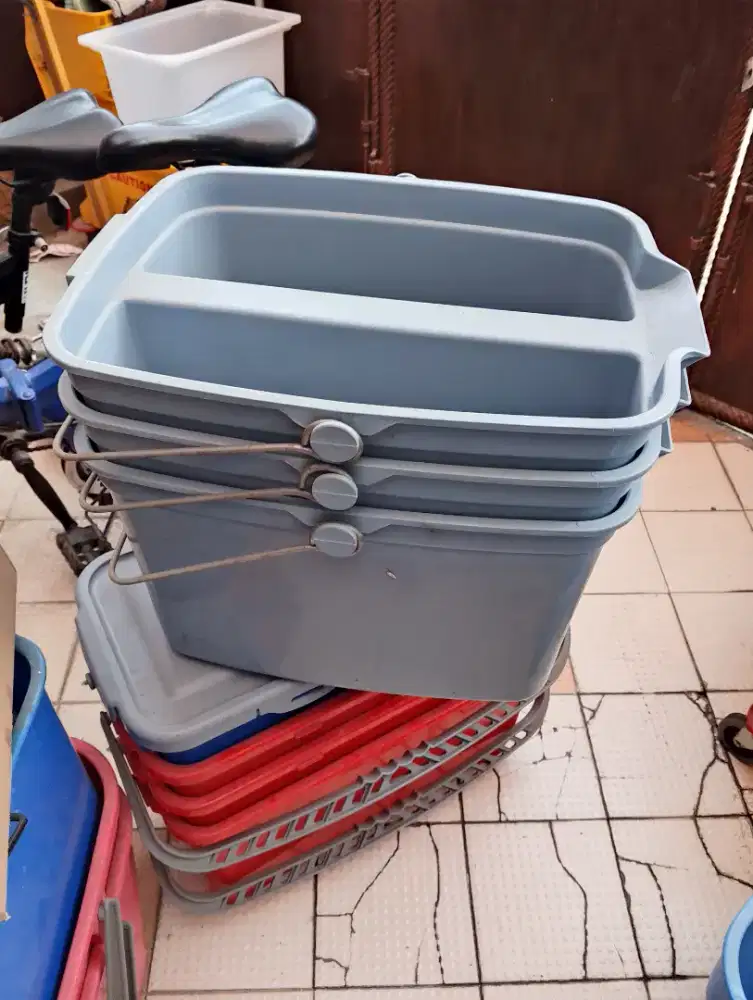 Ember 2 Lubang Kondisi Bagus