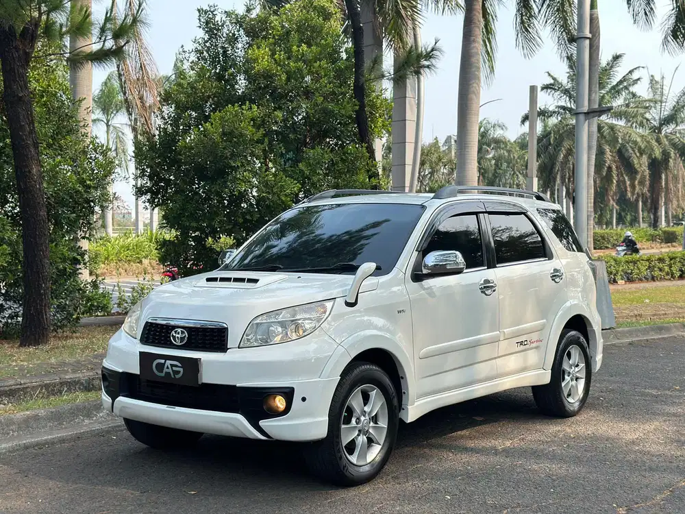 2014 TOYOTA RUSH S TRD 1.5 AT MATIC KM LOW