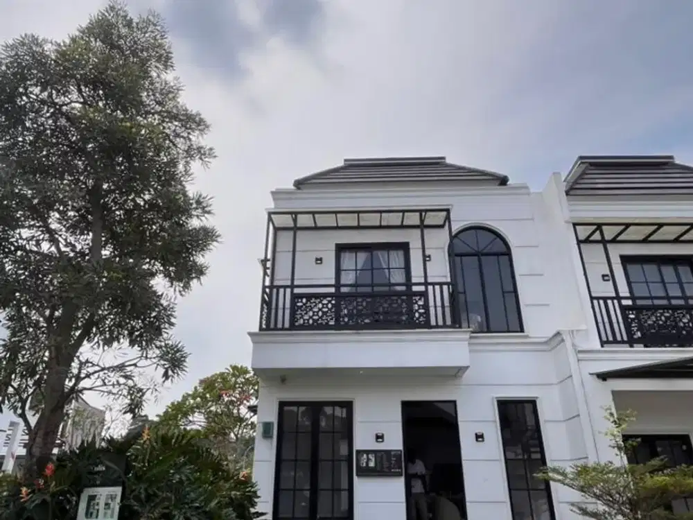 Rumah Baru Siap Huni Desain Modern Klasik Dekat Kota Wisata, DP 0% Cicilan Mulai 4 Jutaan, Strategis 10 Menit ke Tol Cibubur - FREE PPN & Bebas Biaya