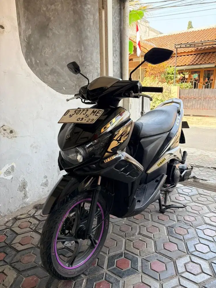 Yamaha Xeon GT Black Gold Edition
