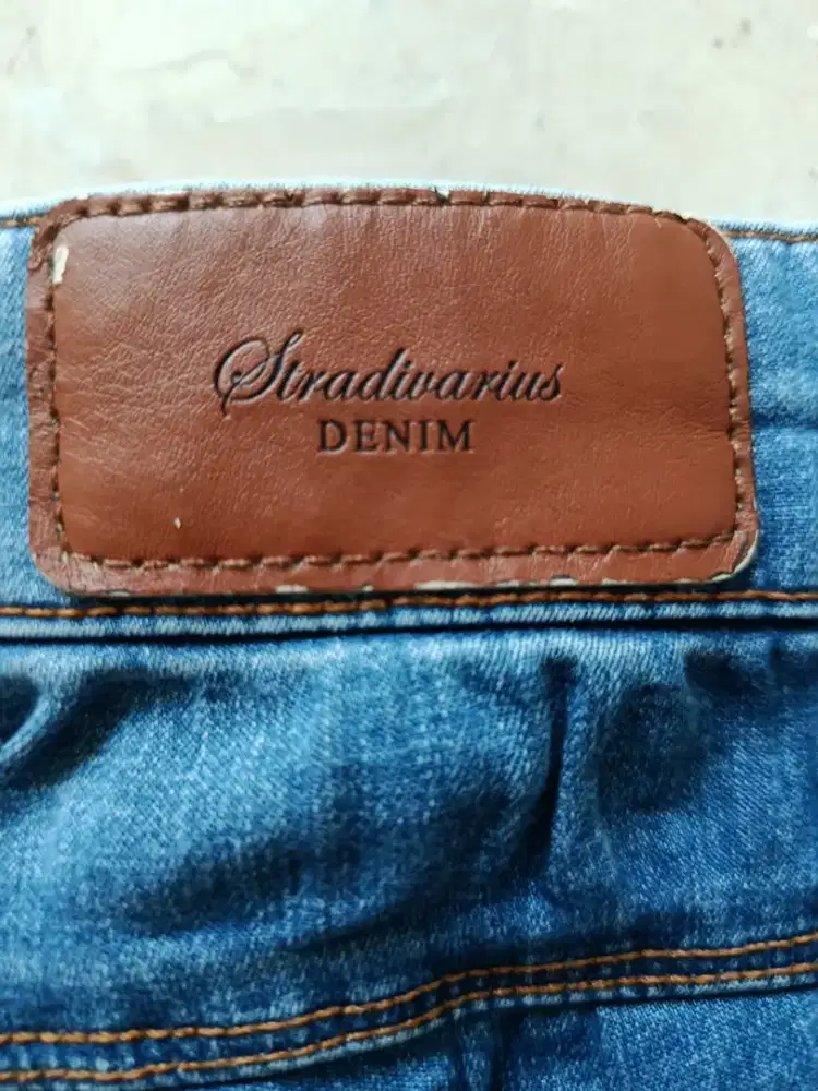 Celana denim stradivarius